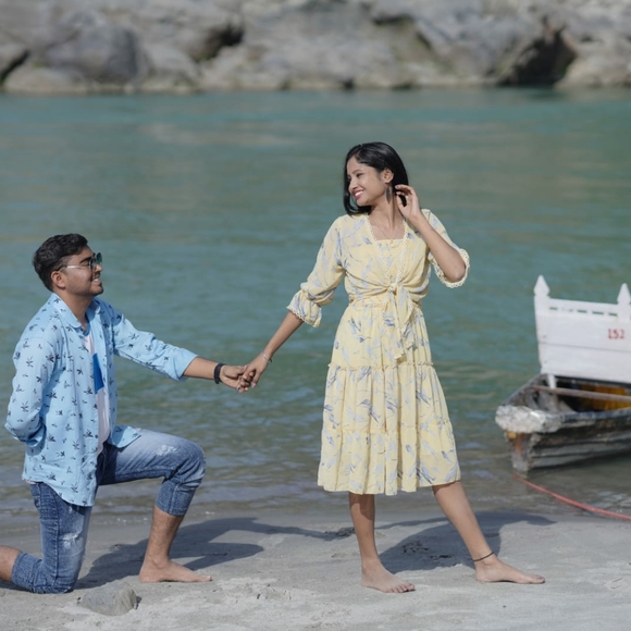 Yellow floral Midi with matching shrug - Picture 7 of 8